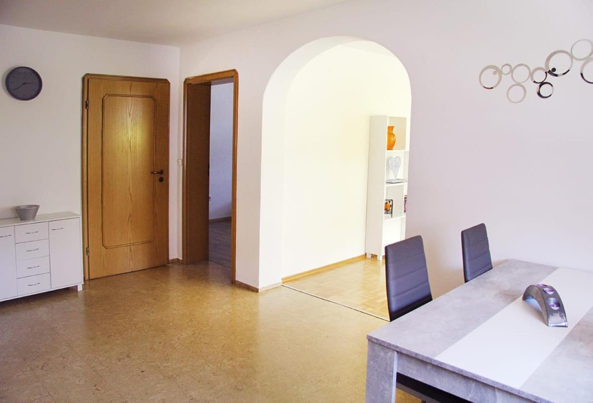Schoene Helle Ferienwohnung In Waldnaehe Berching Eksteriør bilde