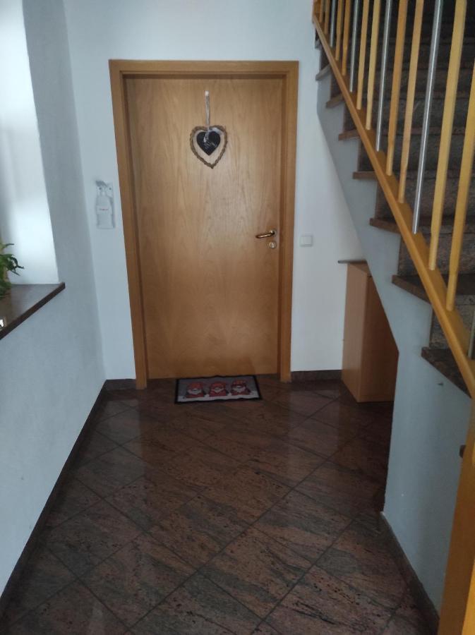 Schoene Helle Ferienwohnung In Waldnaehe Berching Eksteriør bilde